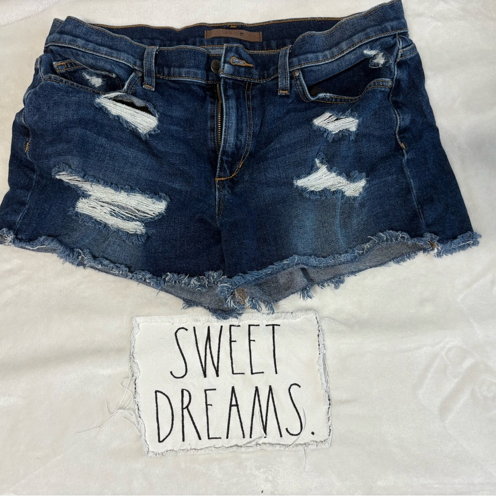 Joe’s jean shorts distressed size 31